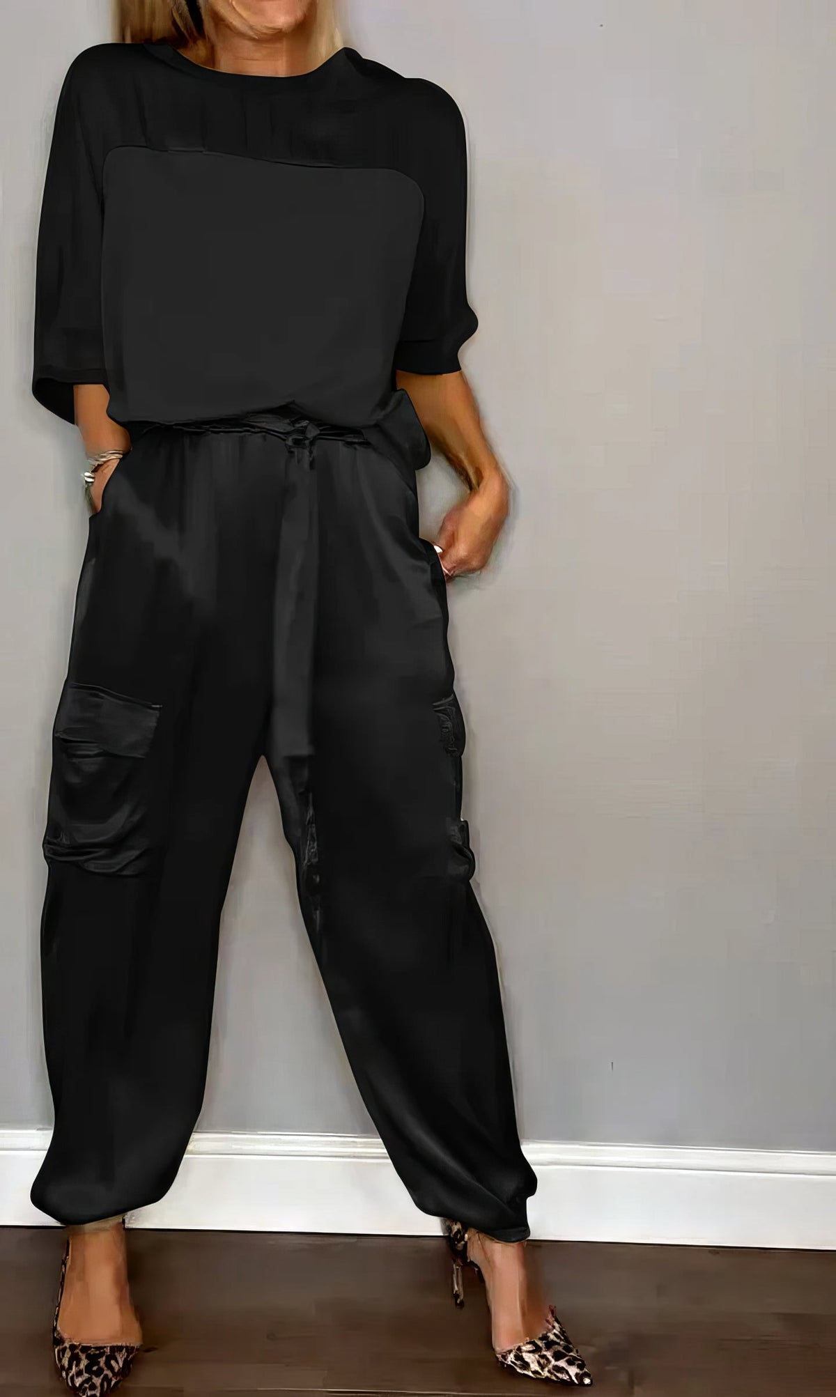 Živana | Kompletna majica od dva dela i cargo pantalone Chic