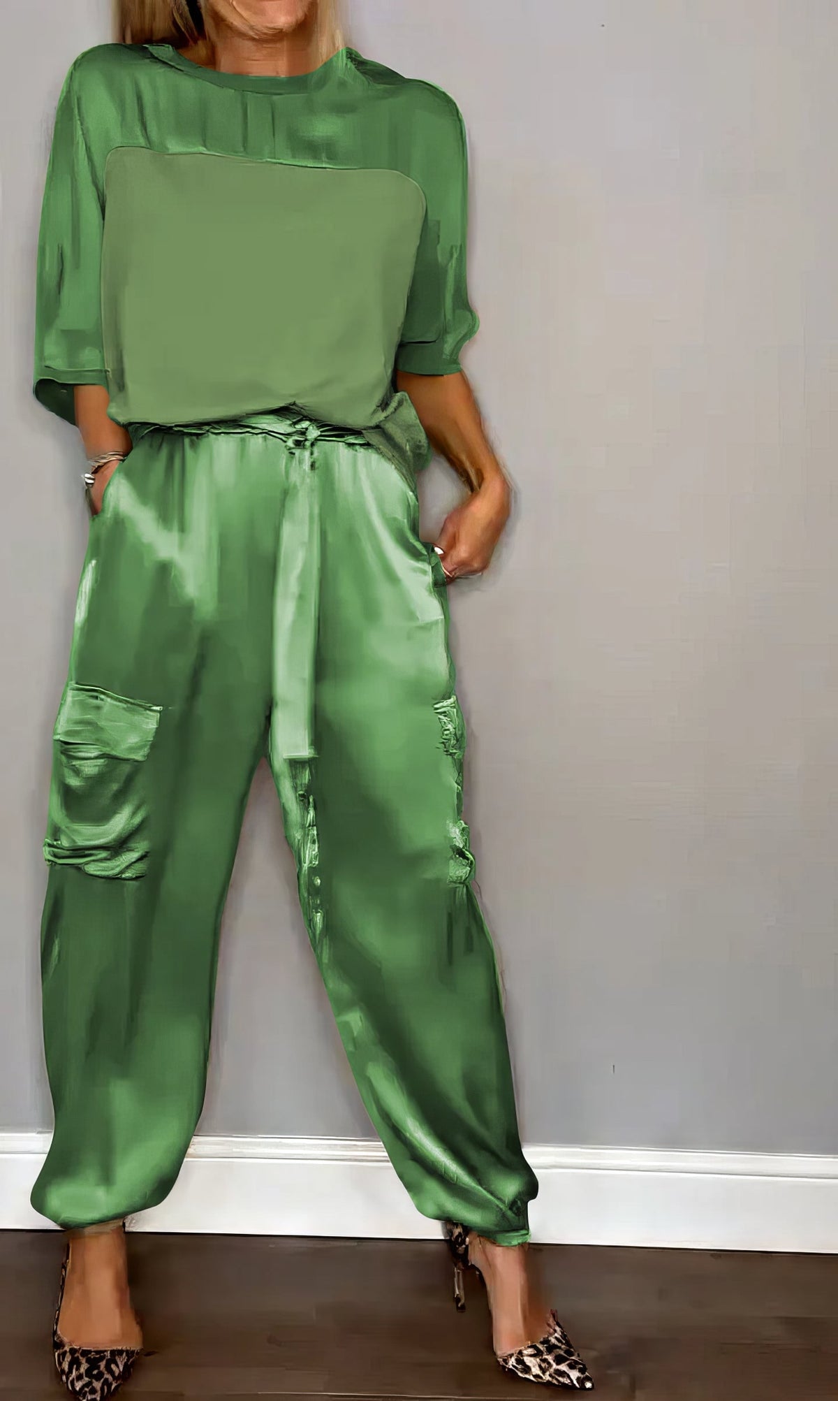 Živana | Kompletna majica od dva dela i cargo pantalone Chic